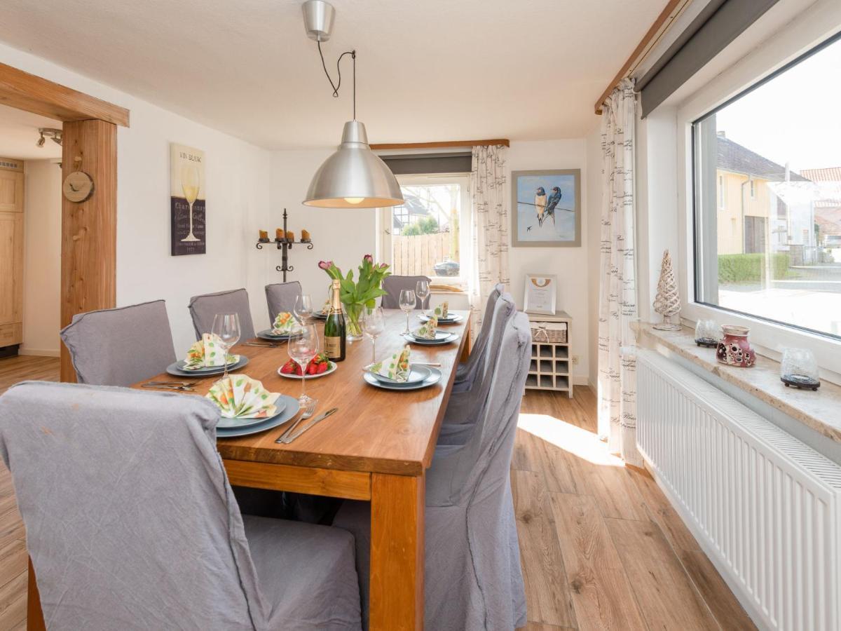 Modern Holiday Home Near River In Amelgatzen Emmerthal Rum bild
